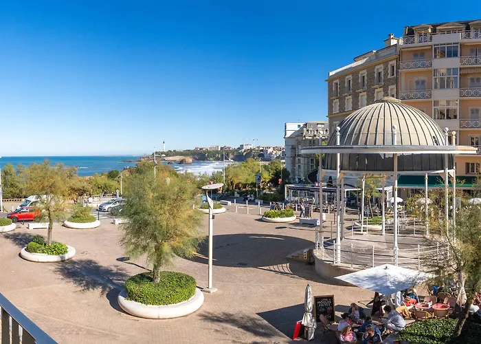 Hotel Restaurant de l'Océan - Coeur de ville, proche Grande Plage et Port Vieux Biarriz